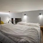 Lit Apartments