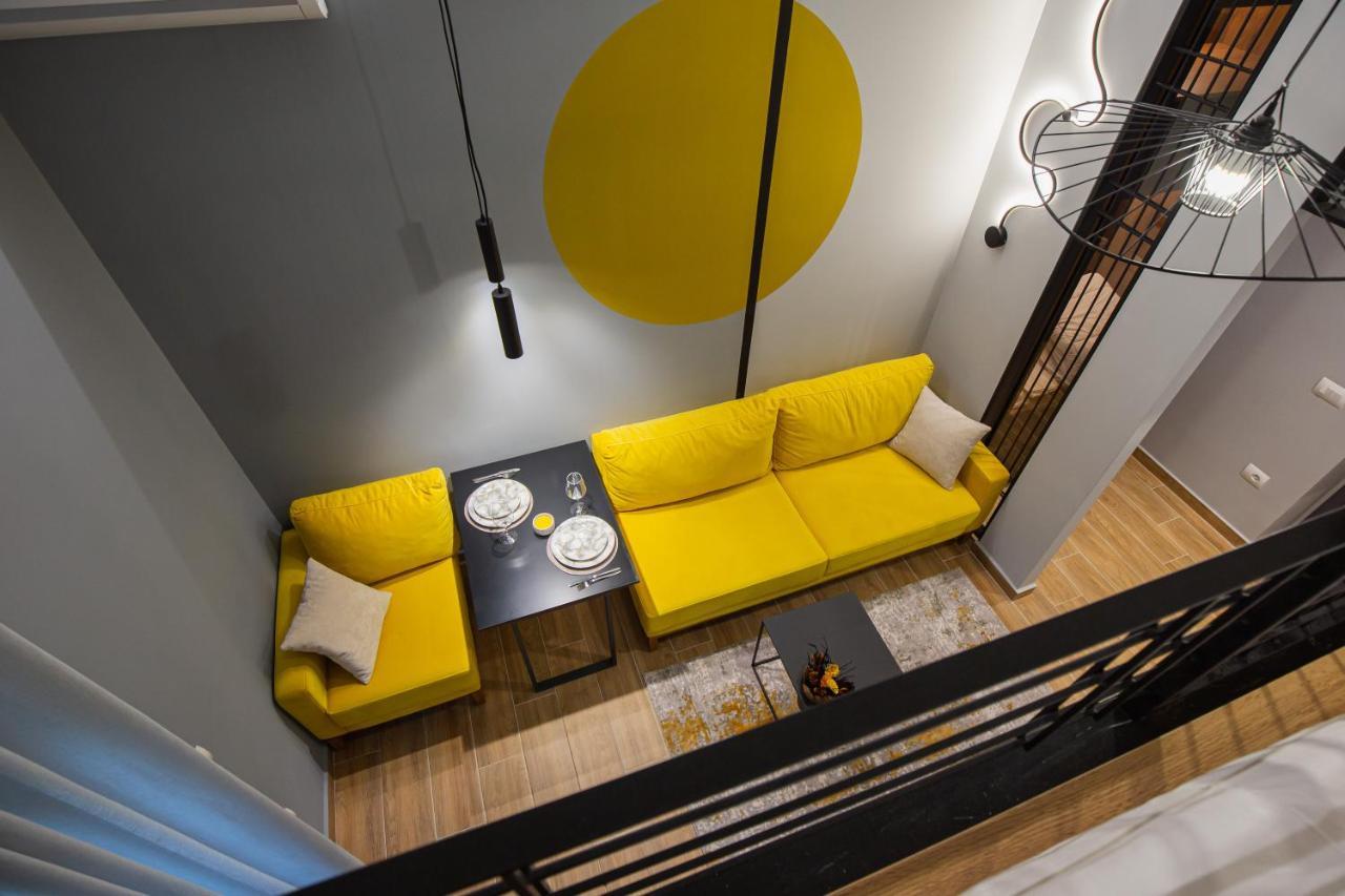 Lit Apartment *